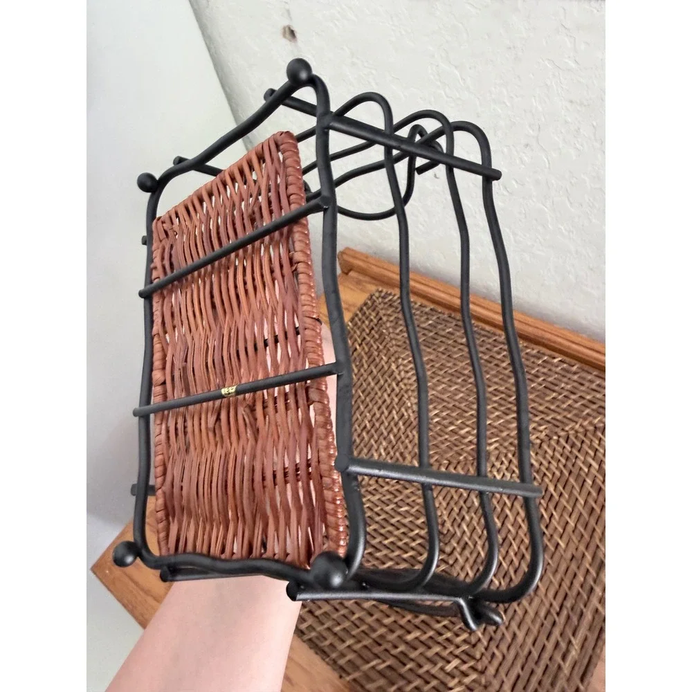 Temp-tations by Tara Ceramic Baker with Black Metal Wire Wicker Rack Cream White